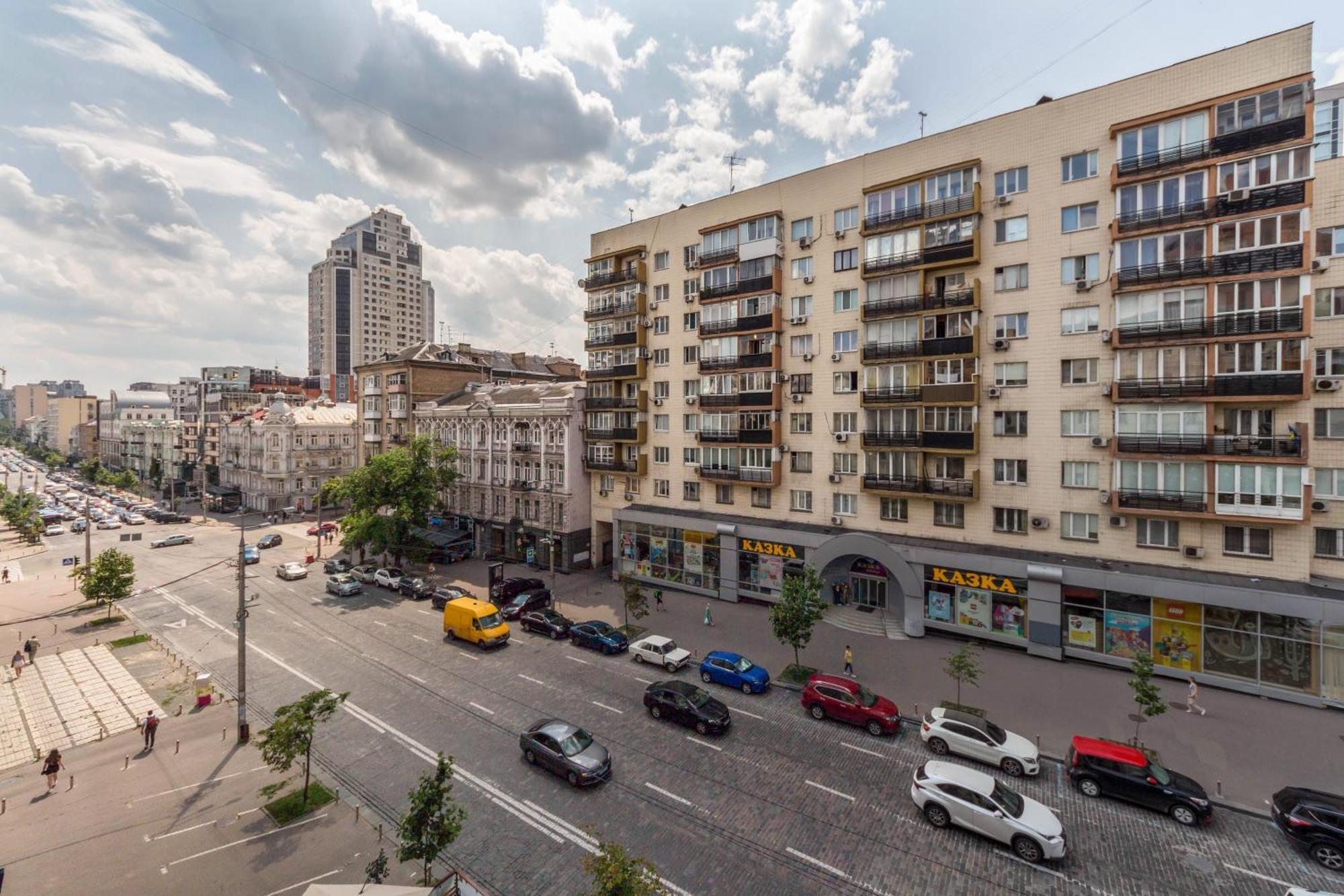 Apartments On Velyka Vasylkivska 47 Kiev Bagian luar foto