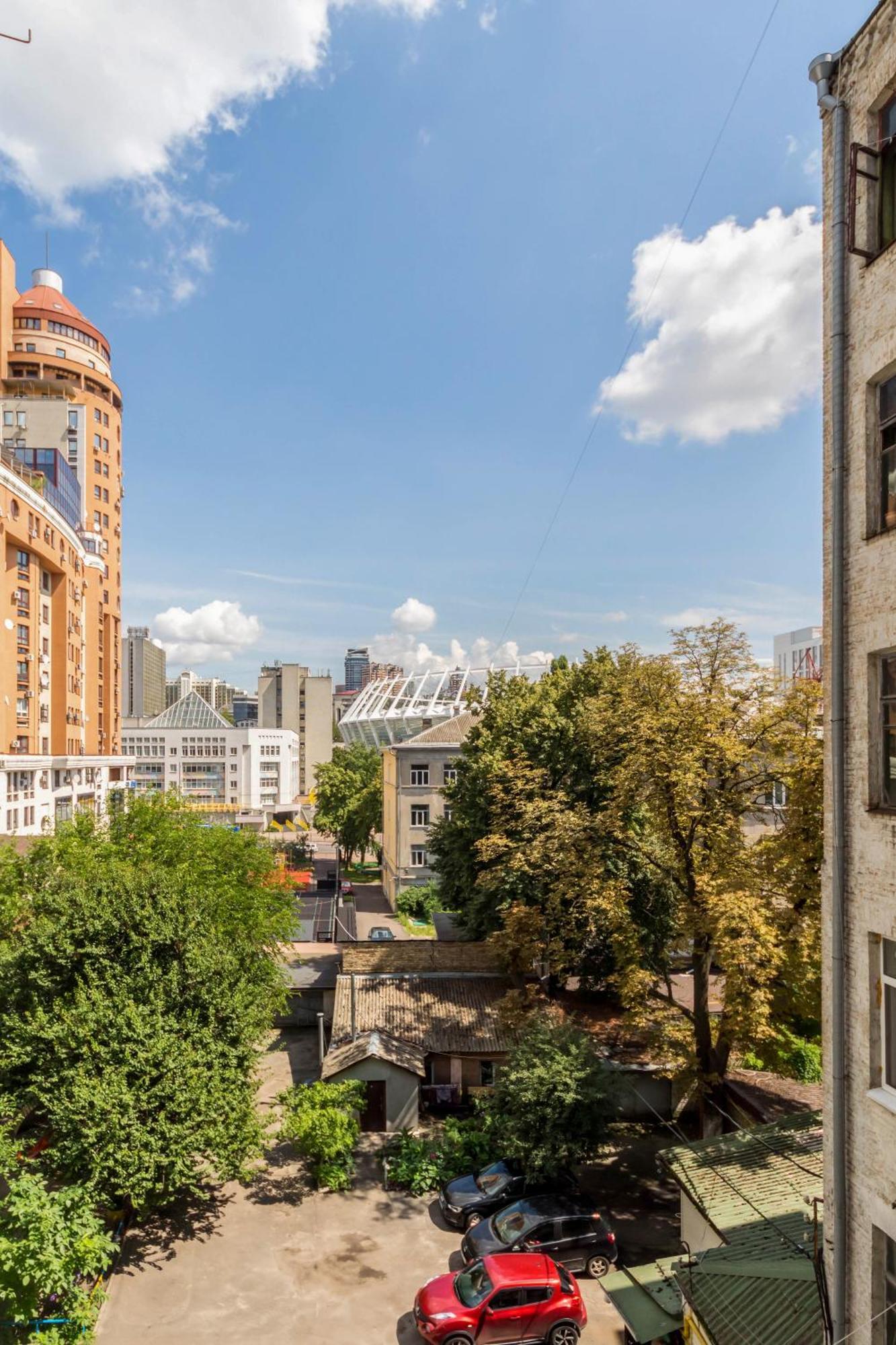 Apartments On Velyka Vasylkivska 47 Kiev Bagian luar foto